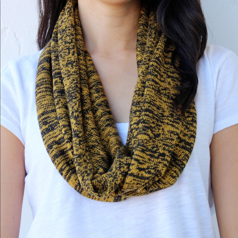 NWT Soft Kerisma Infiniti Scarf